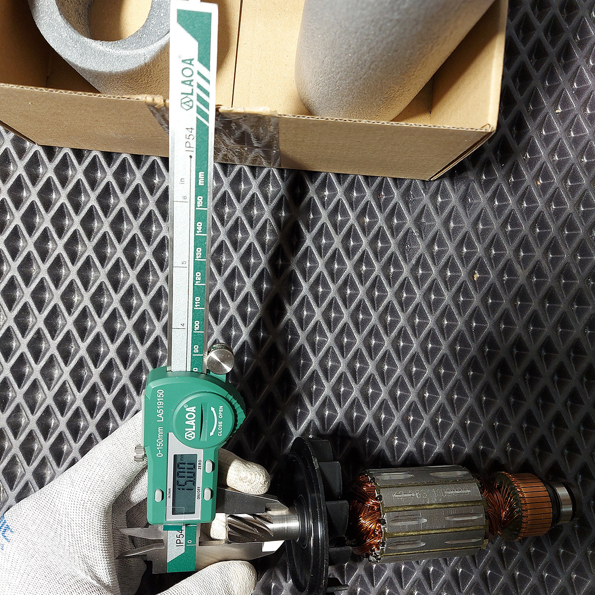 Новый оригинальный Ротор (мотор / двигатель) 76322100 для шлифовальной машины по камню и бетону Eibenstock EBS 125.1-4 O / RO