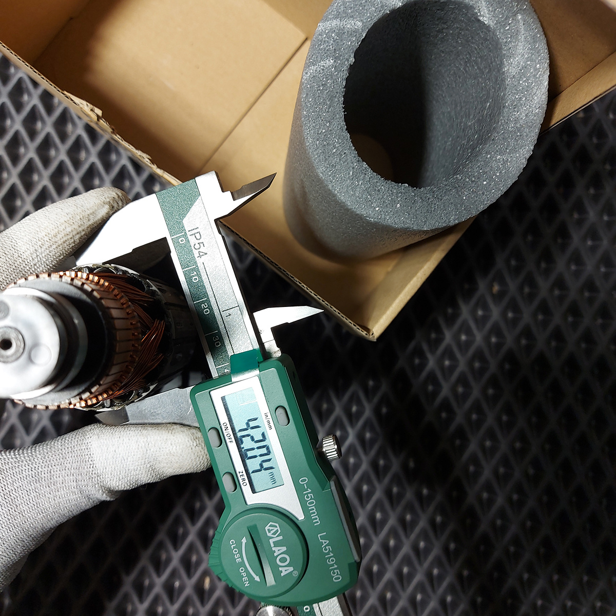 Новый оригинальный Ротор (мотор / двигатель) 76322100 для шлифовальной машины по камню и бетону Eibenstock EBS 125.1-4 O / RO