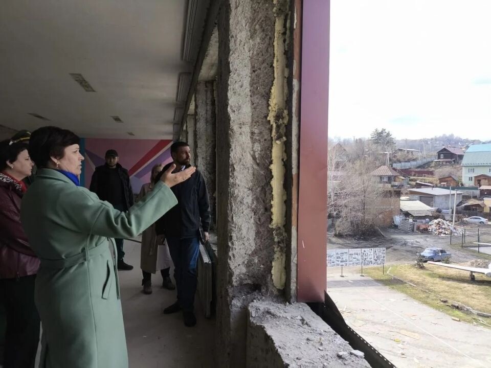    Капремонт кадетской школы №4 Горно-Алтайска. Источник: Страница мэра Горно-Алтайска Ольги Сафроновой в соцсети "ВКонтакте"