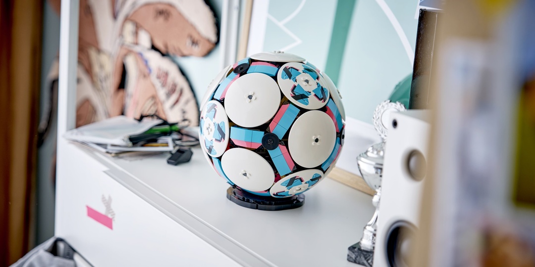 Знакомство с спортивным набором Лего: «Футбольный мяч»