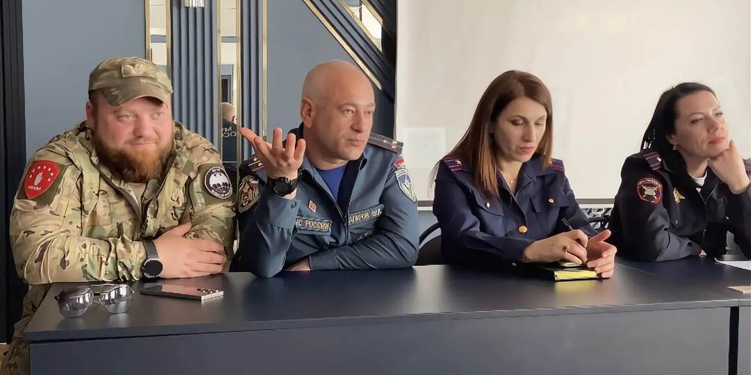 Сотрудники МЧС России рассказали студентам о службе в чрезвычайном ведомстве