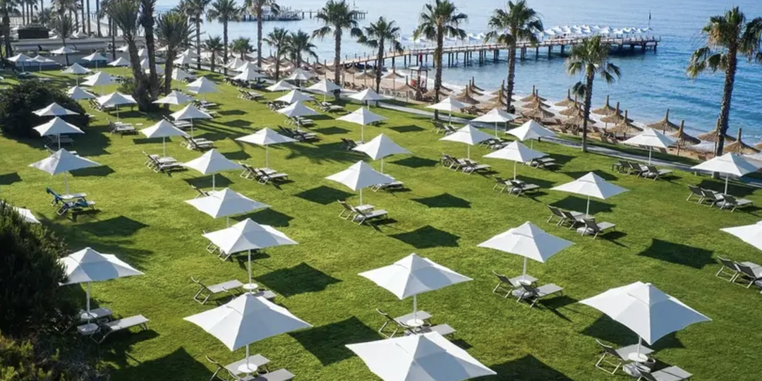 Турция. Отель в Сиде, в котором встречают с шампанским и клубникой, с неизменно качественным сервисом