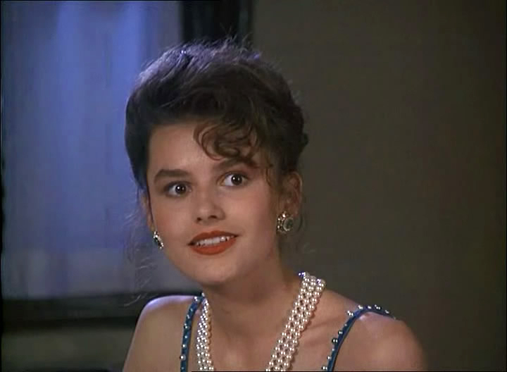 Мария Калинина в комедии "Осторожно, перестройка" (Италия, 1990)