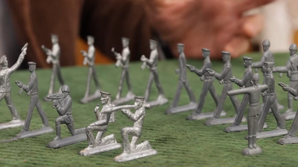 ФОТО: Кадр из программы "Купи-продай", РЕН ТВ