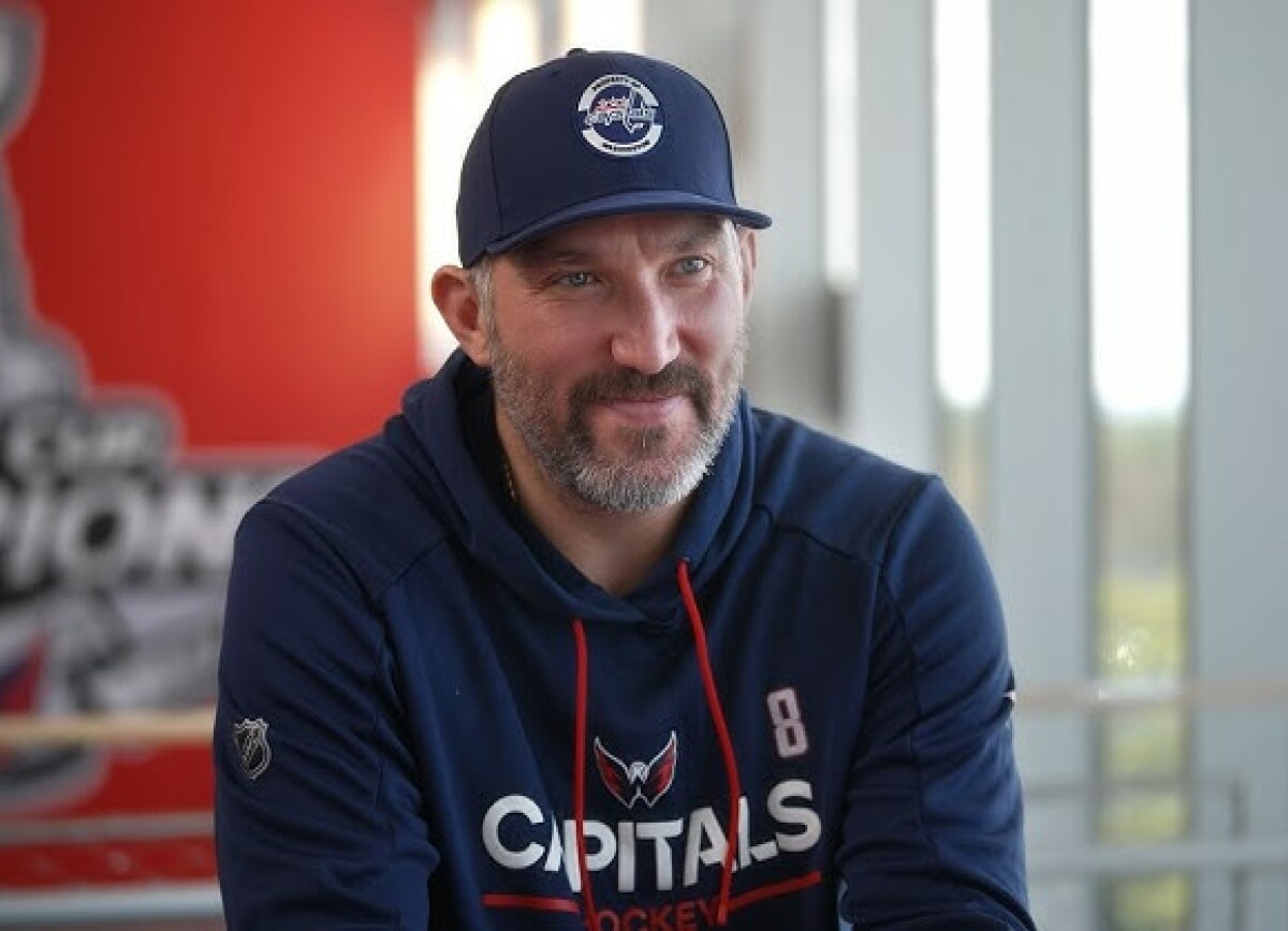     В Вашингтоне о новых словах Овечкина о своих планах: он всё ещё не готов принять решение