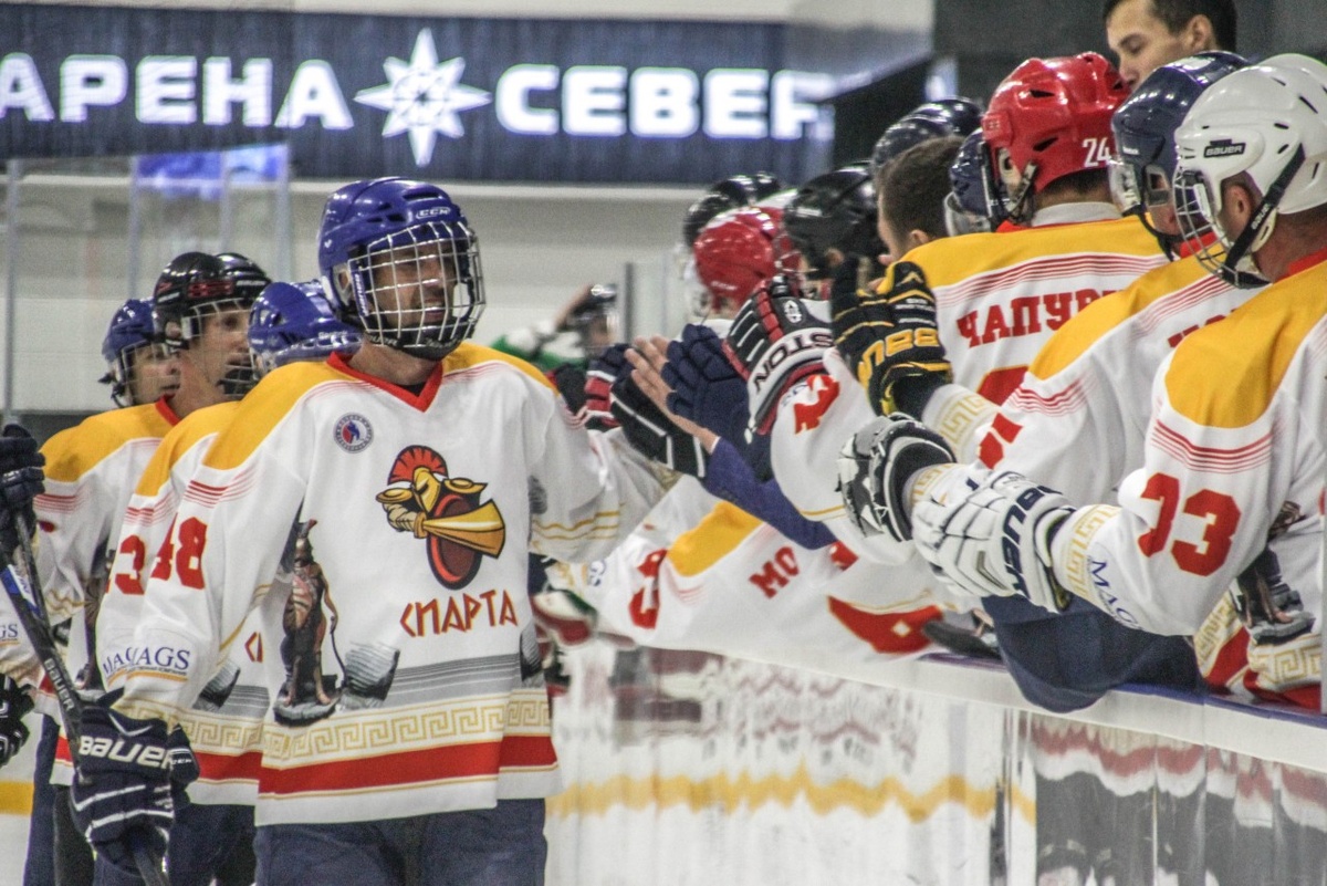 Любительская хоккейная команда "СПАРТА"