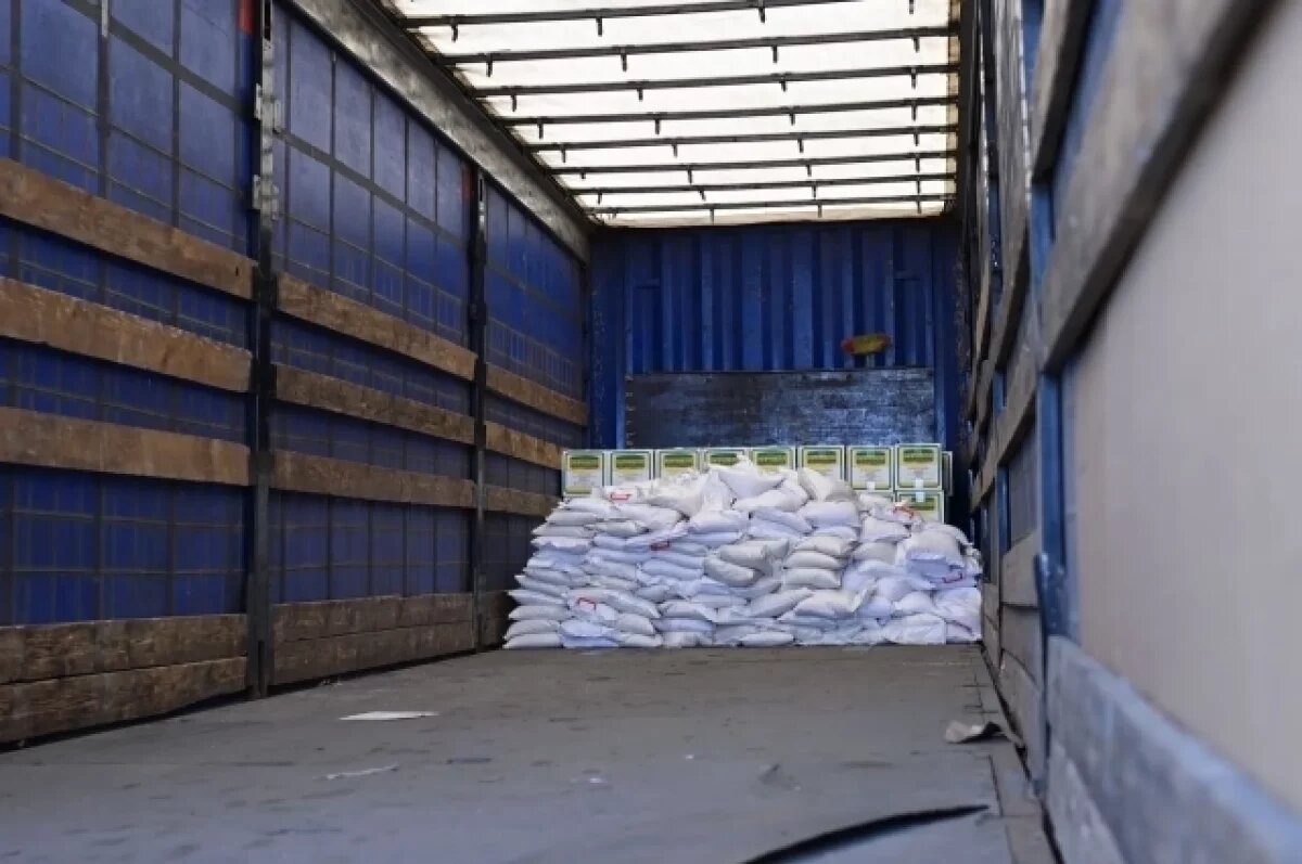    Больше 160 тонн помощи направили из Адыгеи в Дагестан, где произошел потоп