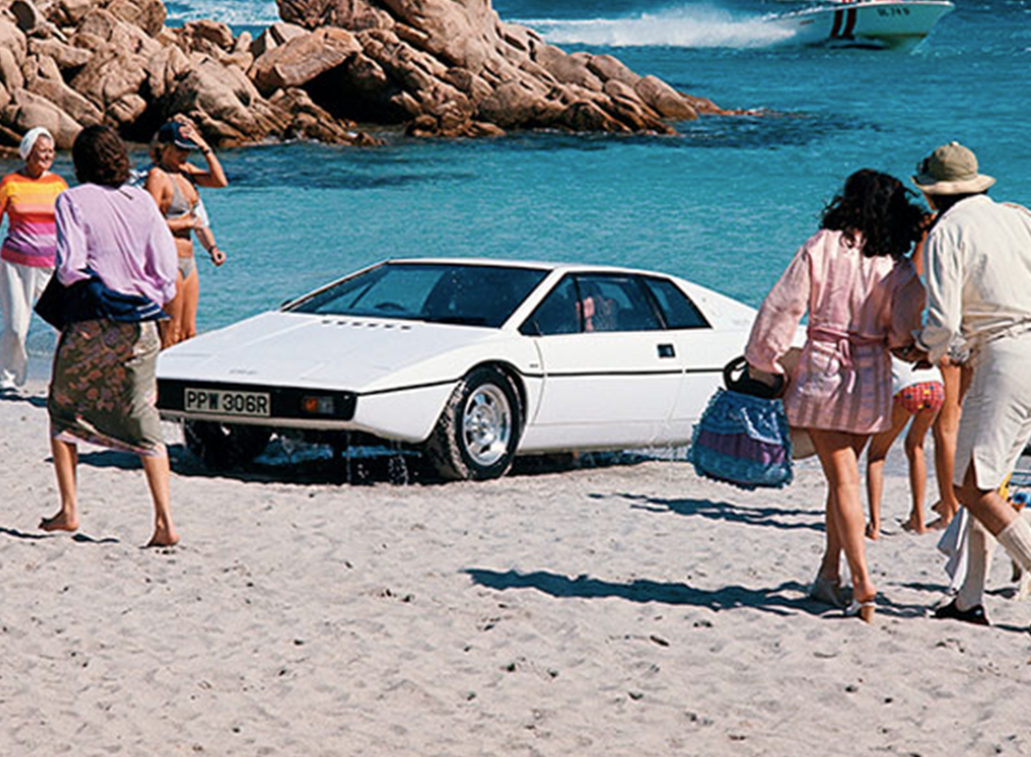 Кадр из фильма «Шпион, который меня любил». Источник: 007.com