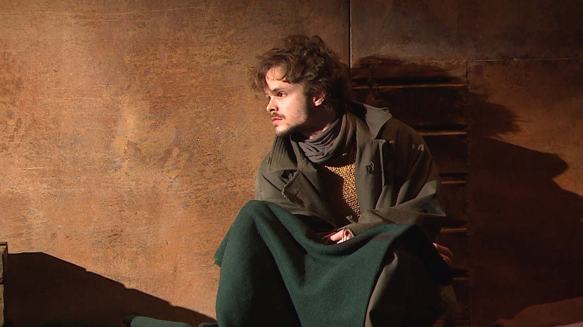 Михаил Тараторкин в роли Сатина