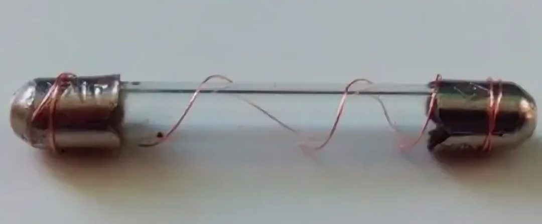 ⚡ 5 электрических «лайфхаков», которые могут стоить вам жизни