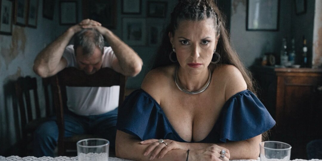 — У жены золотые руки, — хвалился муж коллегам. Когда он ушёл к другой, весь его отдел поддержал именно меня