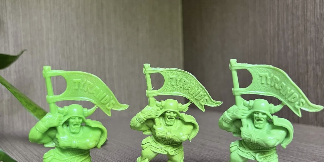 «Давайте я вам под дверь денежку подсуну!»