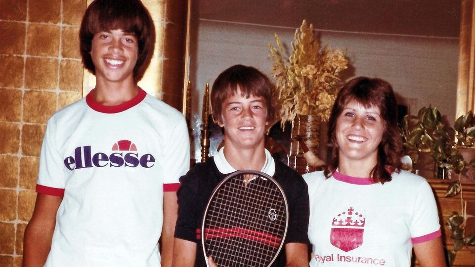    В центре — талантливый теннисист-юниор Мэттью Перри, 1985 год / Brent Perniac / www.globallookpress.com