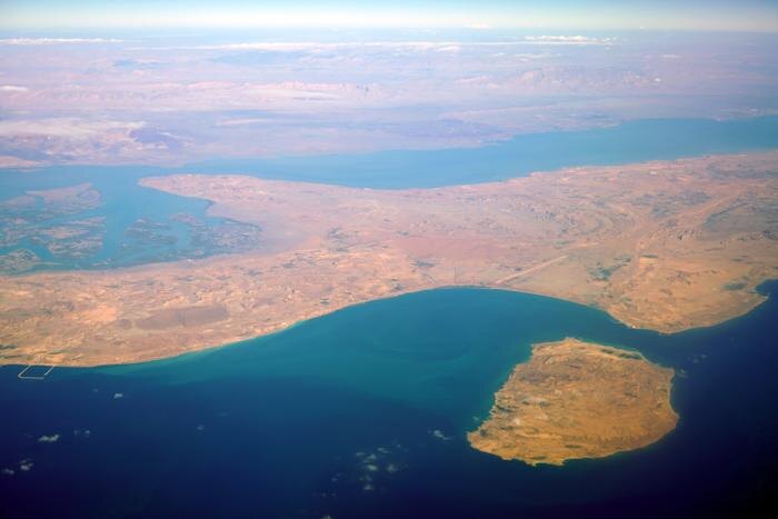 Обложка © Shutterstock / FOTODOM / Persian Gulf