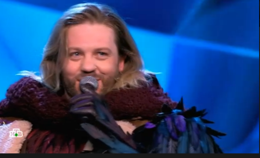 Кадр для дзен-канала "Марина смотрит телевизор"