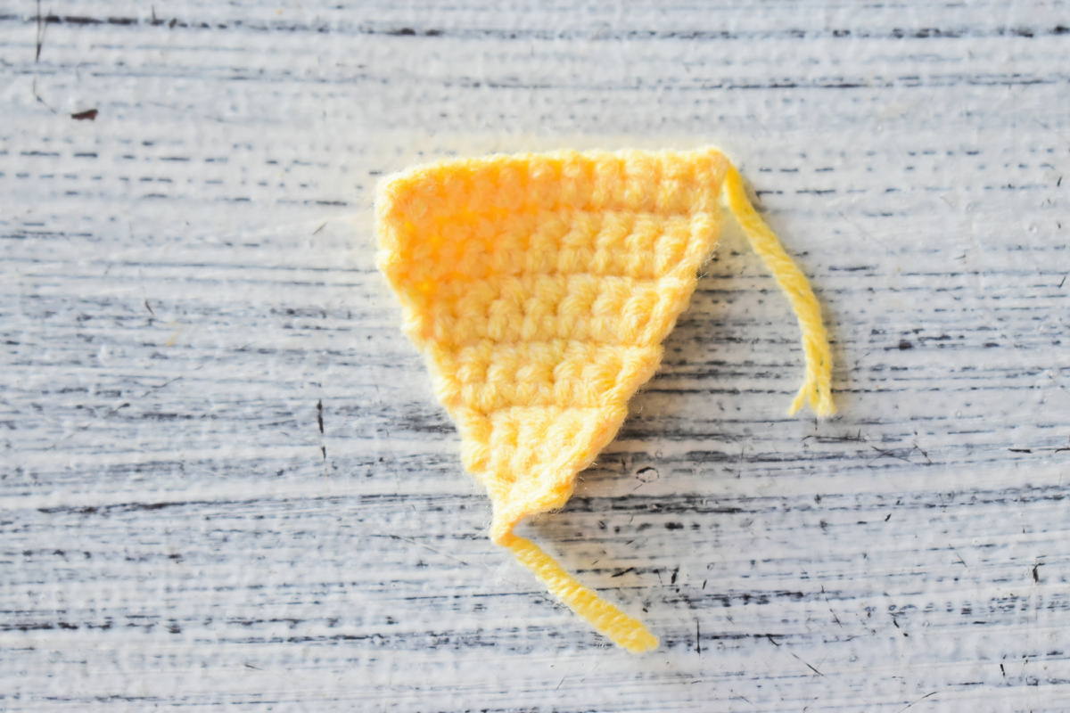 МК по вязанию крючком брелока