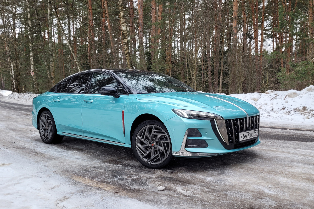 Hongqi H6. Фото CarExpert.ru