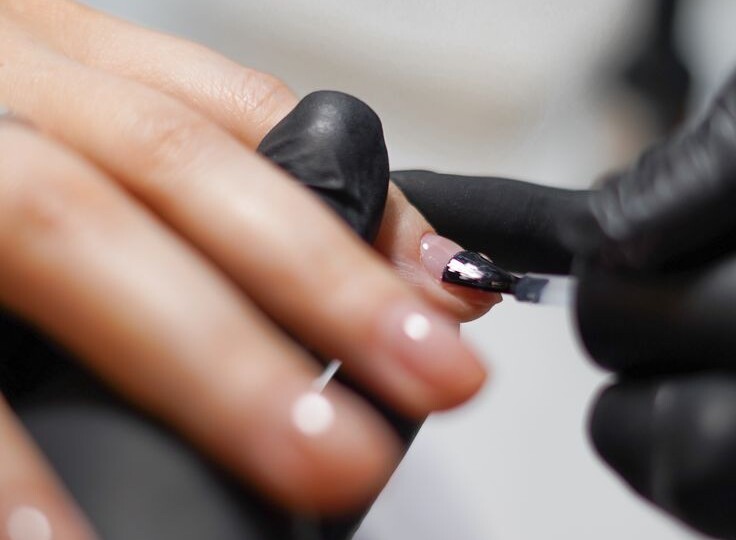 Личный бренд мастера маникюра: почему «золотые руки» уже не работают без блога