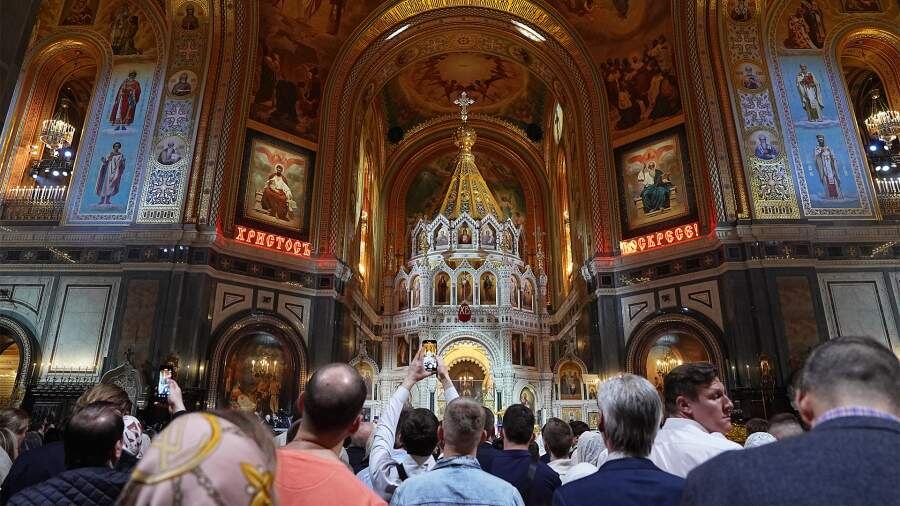 Пасхальное богослужение: что происходит на ночной службе и как вести себя в храме