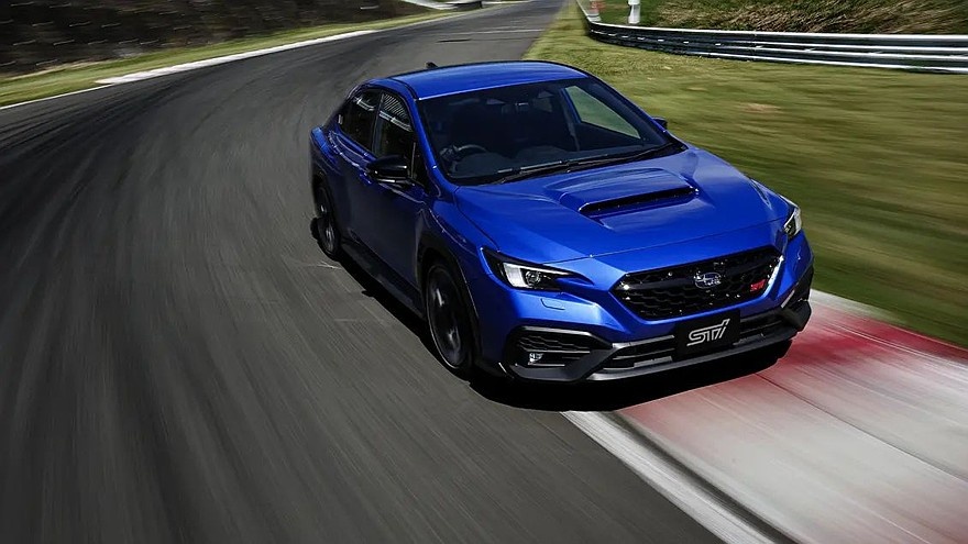   На фото: Subaru WRX STI Sport#