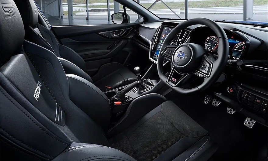    На фото: салон Subaru WRX STI Sport#