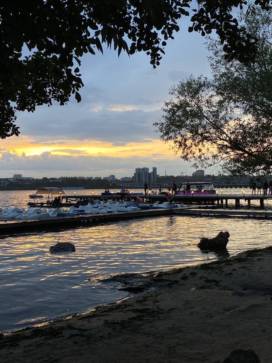 Гуляем с дочерью в Воронеже.