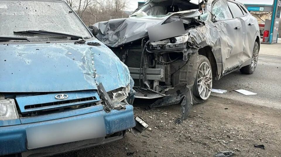    ДТП на улице Дубильная в Бийске. Источник: Госавтоинспекция Алтайского края