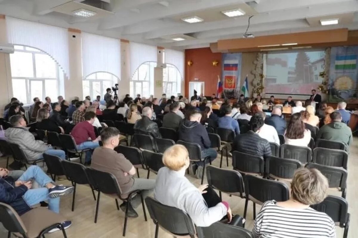    В Уфе начали устанавливать окна на поврежденный беспилотником дом