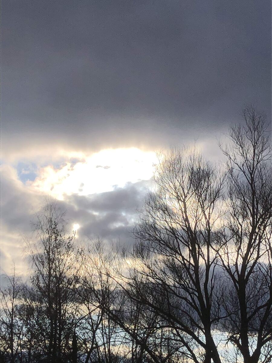 Закатное небо сегодня. Соответствует празднику.