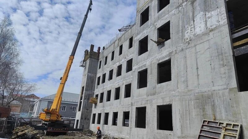     В Алтайском крае строят новый корпус офтальмологической больницы Министерство здравоохранения Алтайского края