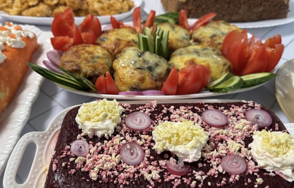 Можете готовить любой стол из обычных продуктов 🍱