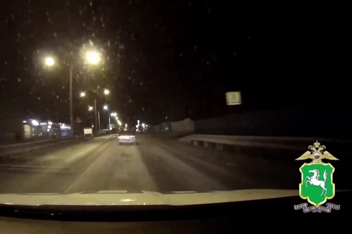    Пьяный 16-летний подросток на ВАЗ-2107 устроил погоню с полицией в Томске