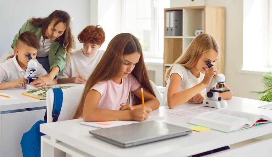 «Мы просто раскроем ящик Пандоры». Эксперт — о том, как будут выставлять оценки за поведение в школах и зачем они нужны