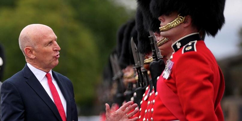 Хили это за министр?..