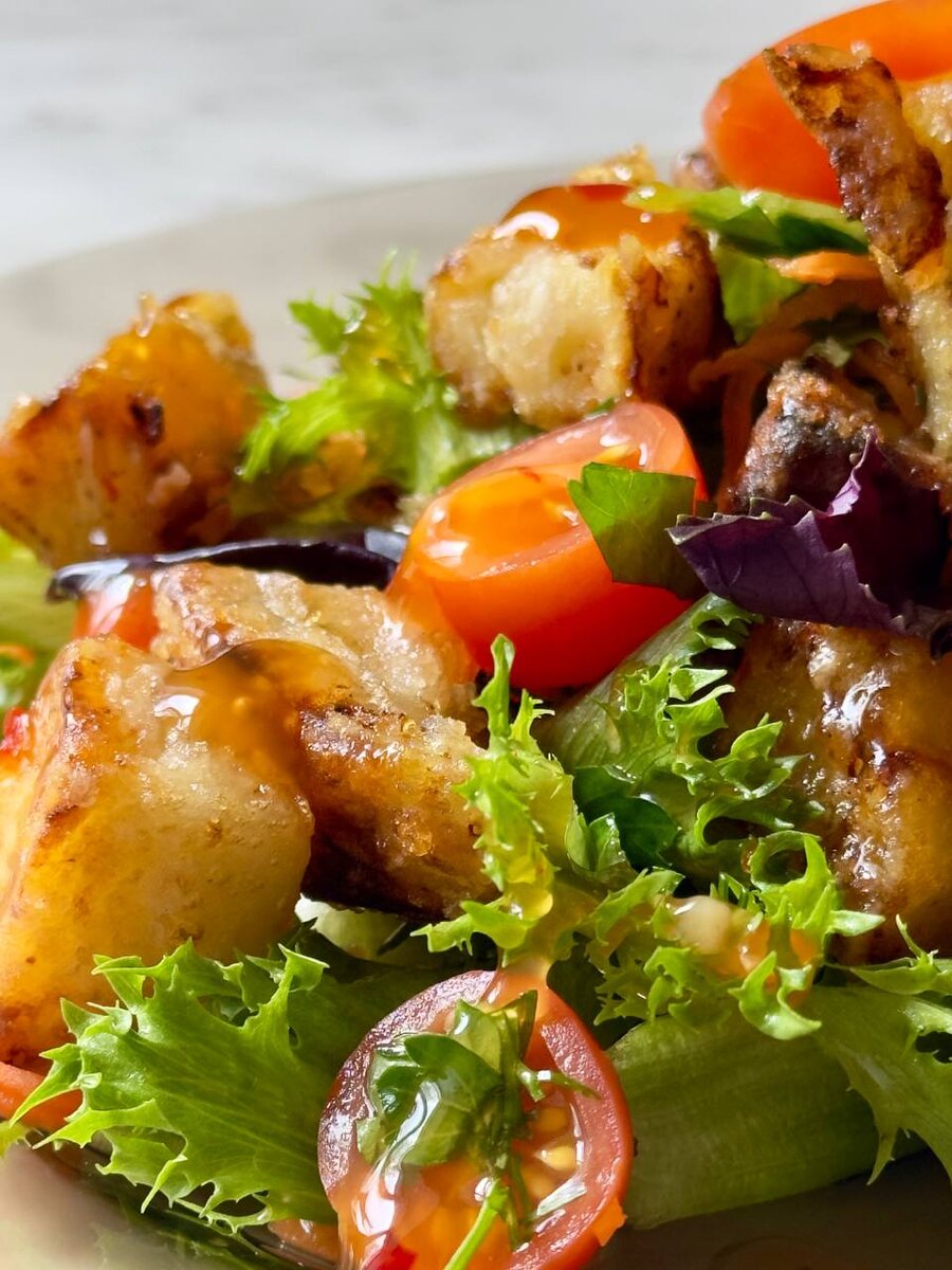 Салат с хрустящими баклажанами