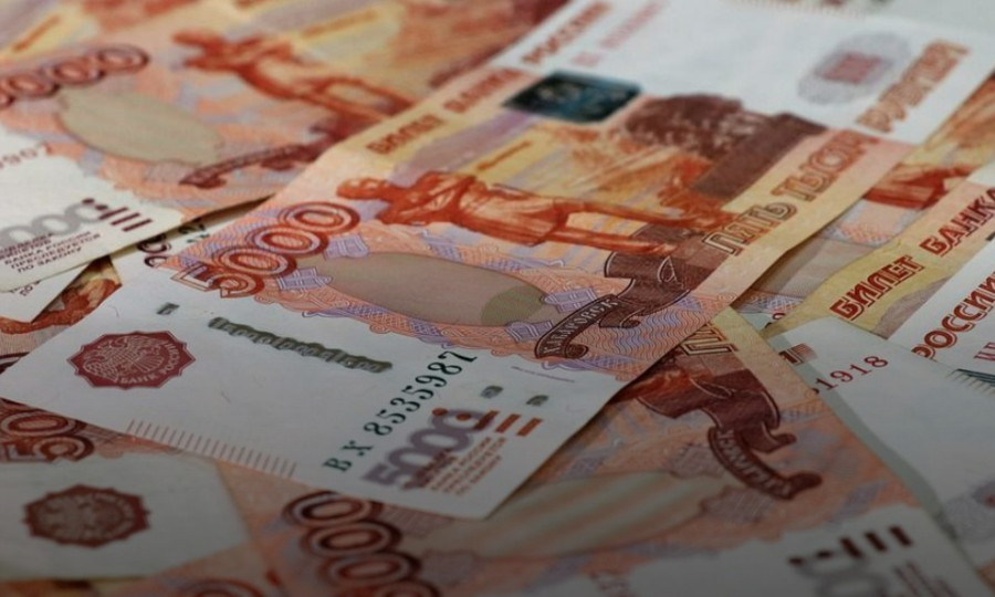 Зарплаты и бонусы топ-менеджеров российских банков превысили годовые бюджеты регионов РФ