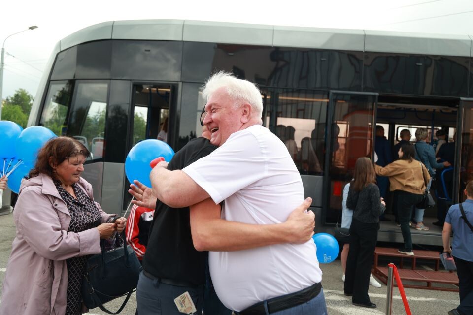    Презентация трамвая, собранного в Барнауле. Источник: Олег Укладов