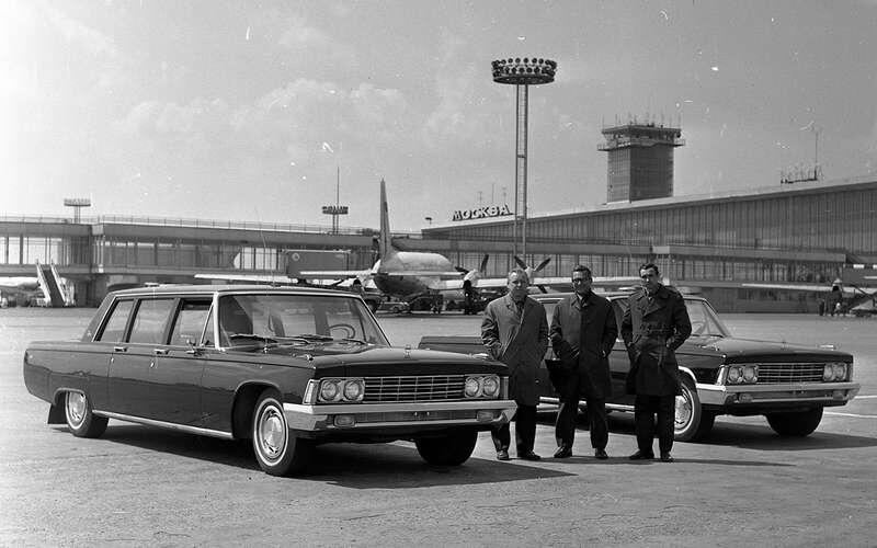 Символы советских 1970: ЗИЛ-114 и ЗИЛ-117.📷
