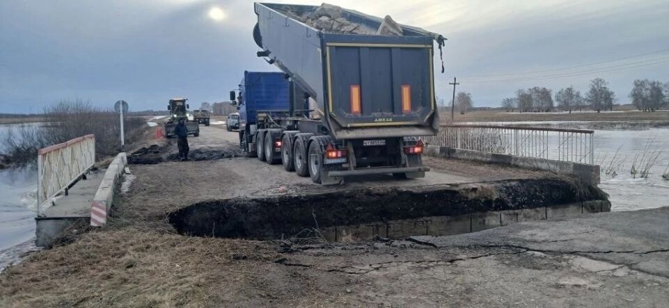    Перекрытая дорога. Источник: t.me/mintrans22