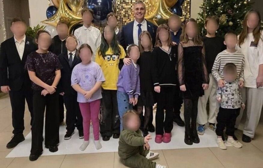    Мэр завел 33-го ребенка от гарема женщин. Спасает демографию России?