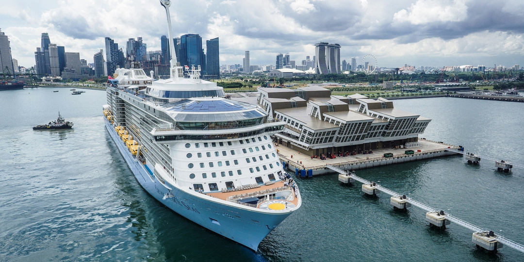 Круизные гиганты: разбираем три главных класса Royal Caribbean