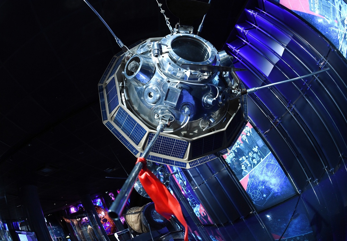    В 1967 году постановлением ЦК КПСС и Совета Министров СССР было принято решение о создании музея. «В ознаменование выдающихся достижений советского народа в освоении космического пространства организовать Мемориальный музей космонавтики в помещении существующего монумента», — говорилось в документе / РИА Новости