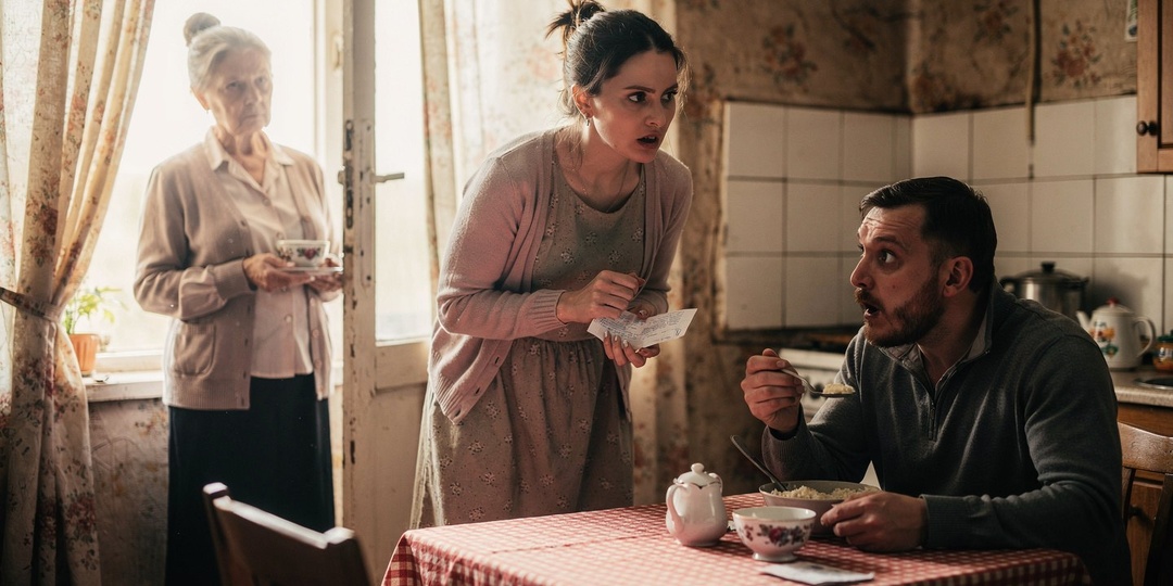 — Значит, вы с мамой уже всё за меня решили? — она нашла в кармане мужа бумаги на переоформление бабушкиного участка