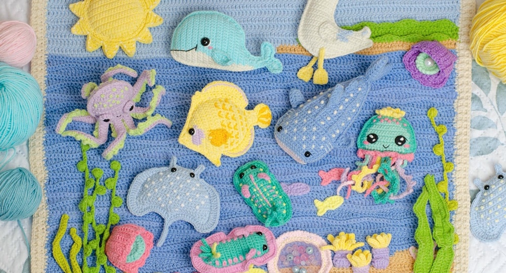 Развивающий морской коврик крючком: 10 идей, как увлечь ребёнка надолго