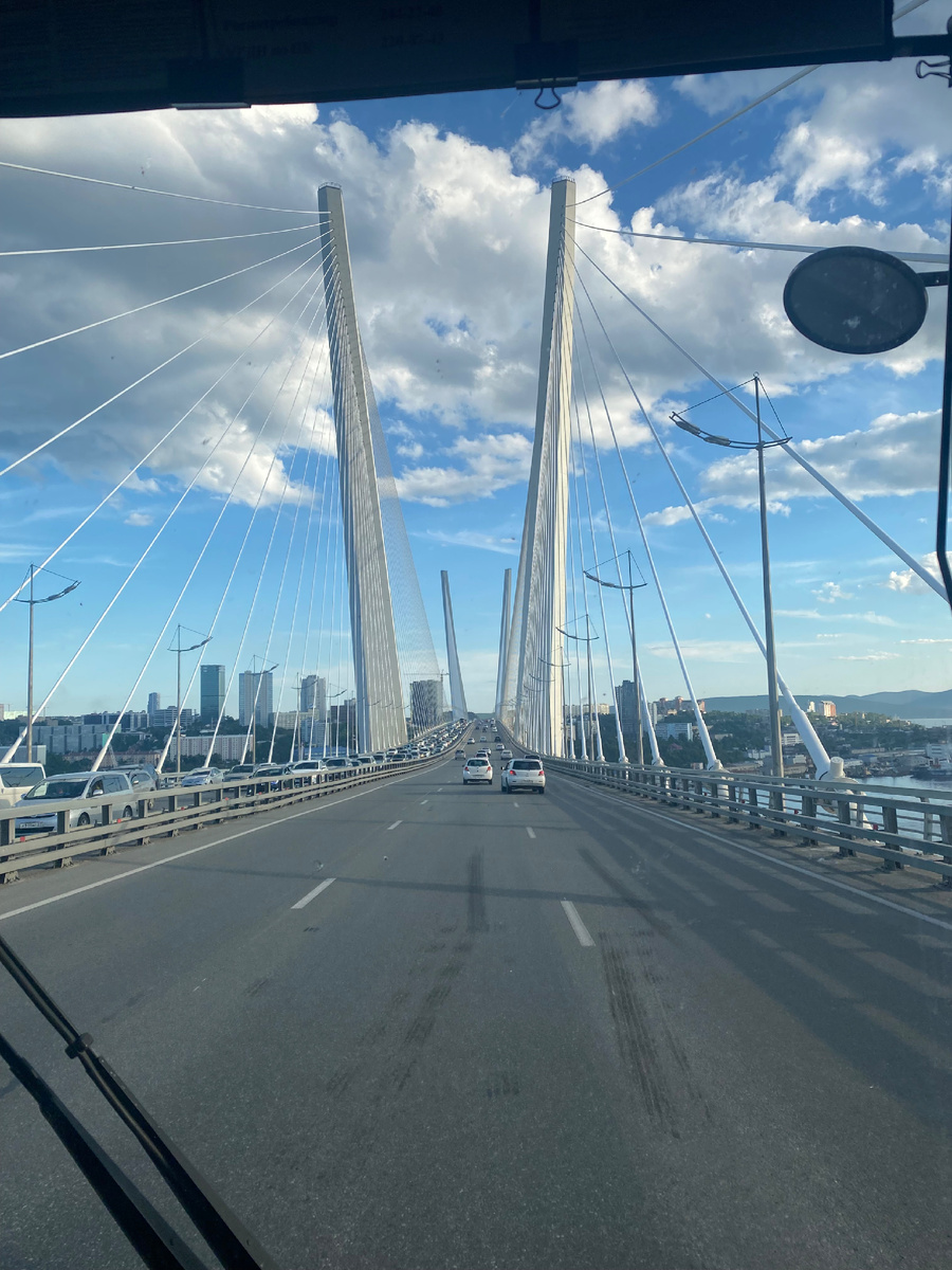 Вид из автобуса, сделанный Андреем в первый день во Владивостоке