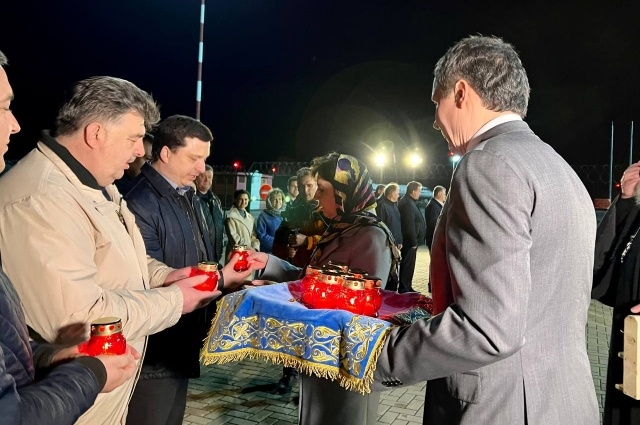    Так встречали Благодатный огонь в Белгородской области в прошлом году. Фото: Правительство Белгородской области
