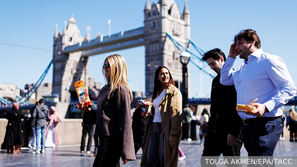     Фото: TOLGA AKMEN/EPA/ТАСС   
 Текст: Дмитрий Зубарев