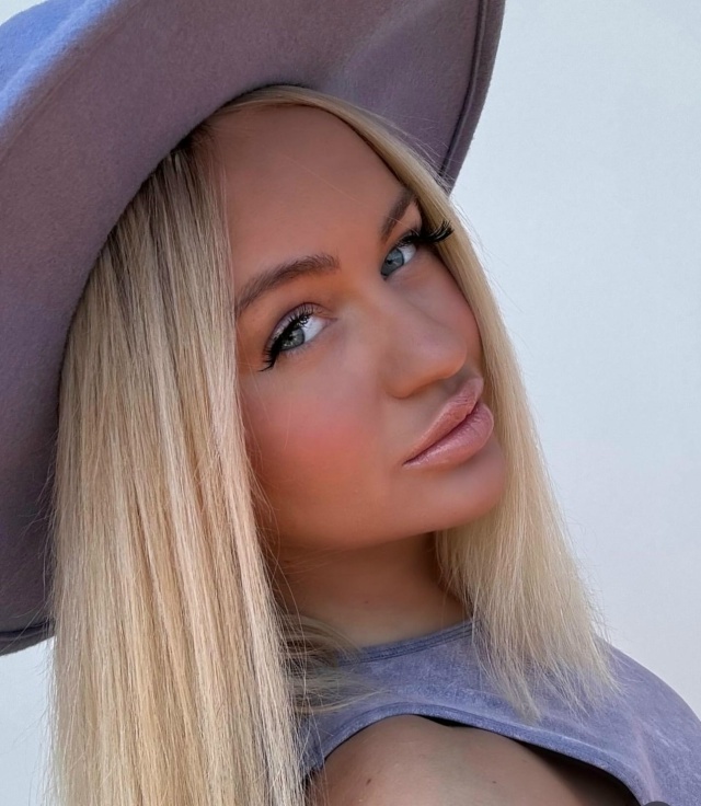 Элина Рахимова: жизнь за периметром оказалась сложнее, чем под камерами.