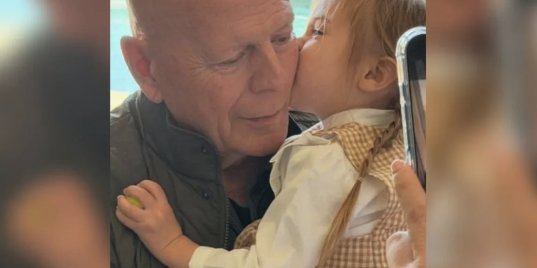 Редкие кадры: Деми Мур сняла Брюса Уиллиса с маленькой внучкой — фанаты растроганы