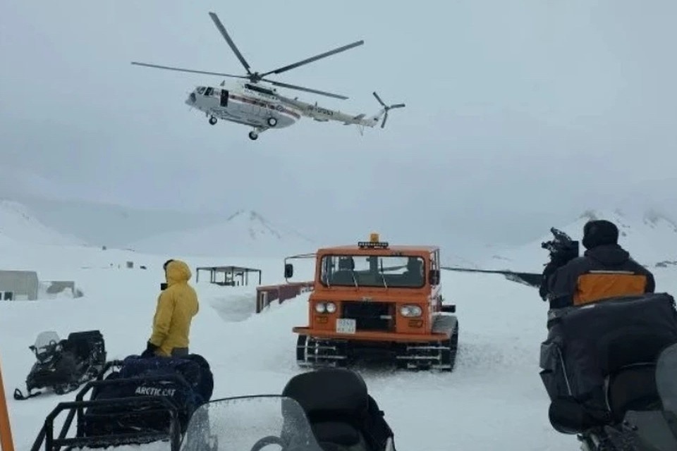    Девять туристов из Санкт-Петербурга и Ижевска приехали на Камчатку в поход по парку Налычево ГУ МЧС России по Камчатскому краю